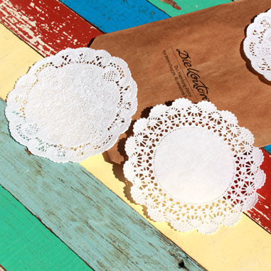 Doilies - 30 Spitzenuntersetzer für Muffins & Törtchen mit hübschen Design