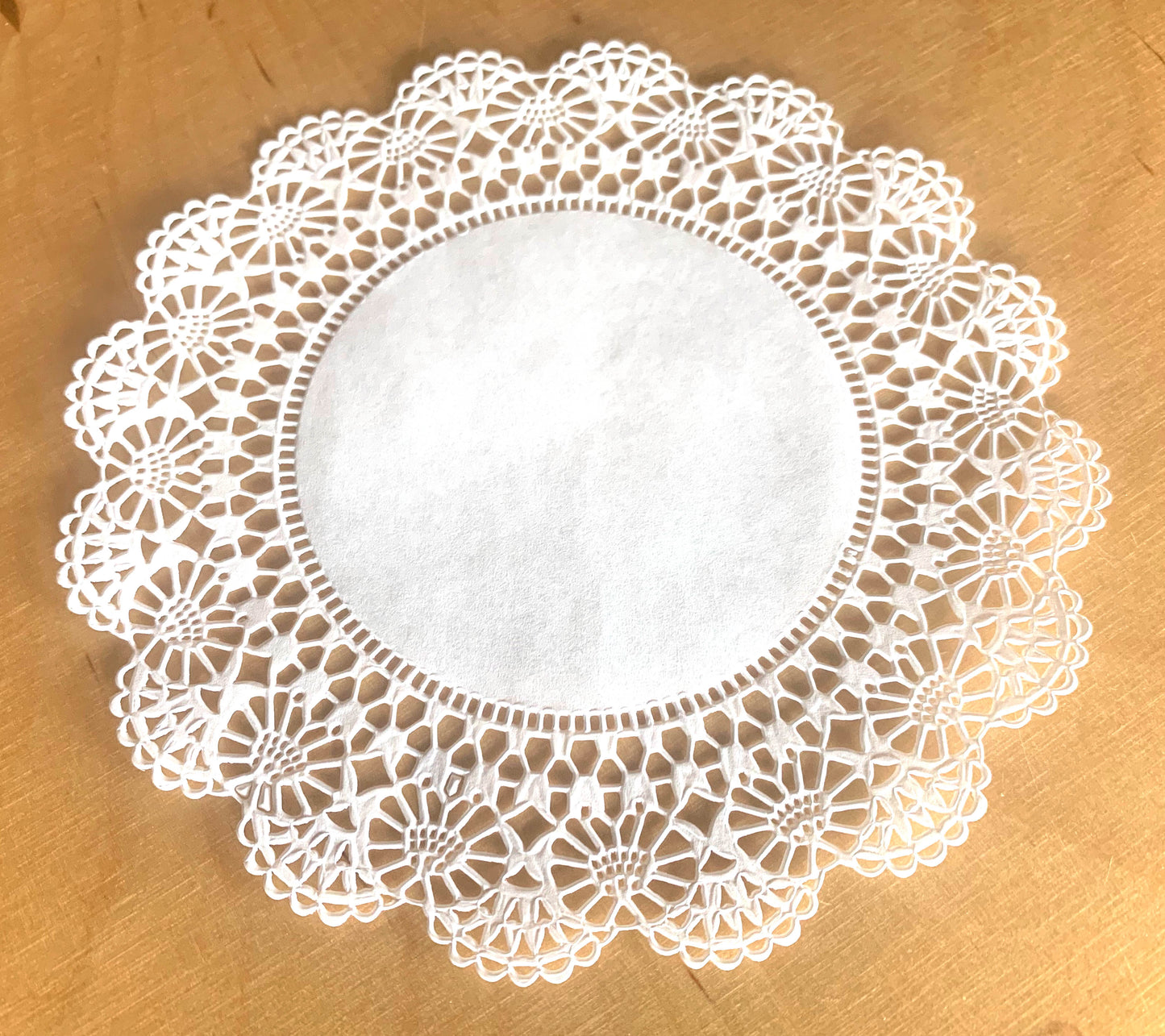 Doilies - 30 Spitzenuntersetzer für Muffins & Törtchen mit hübschen Design