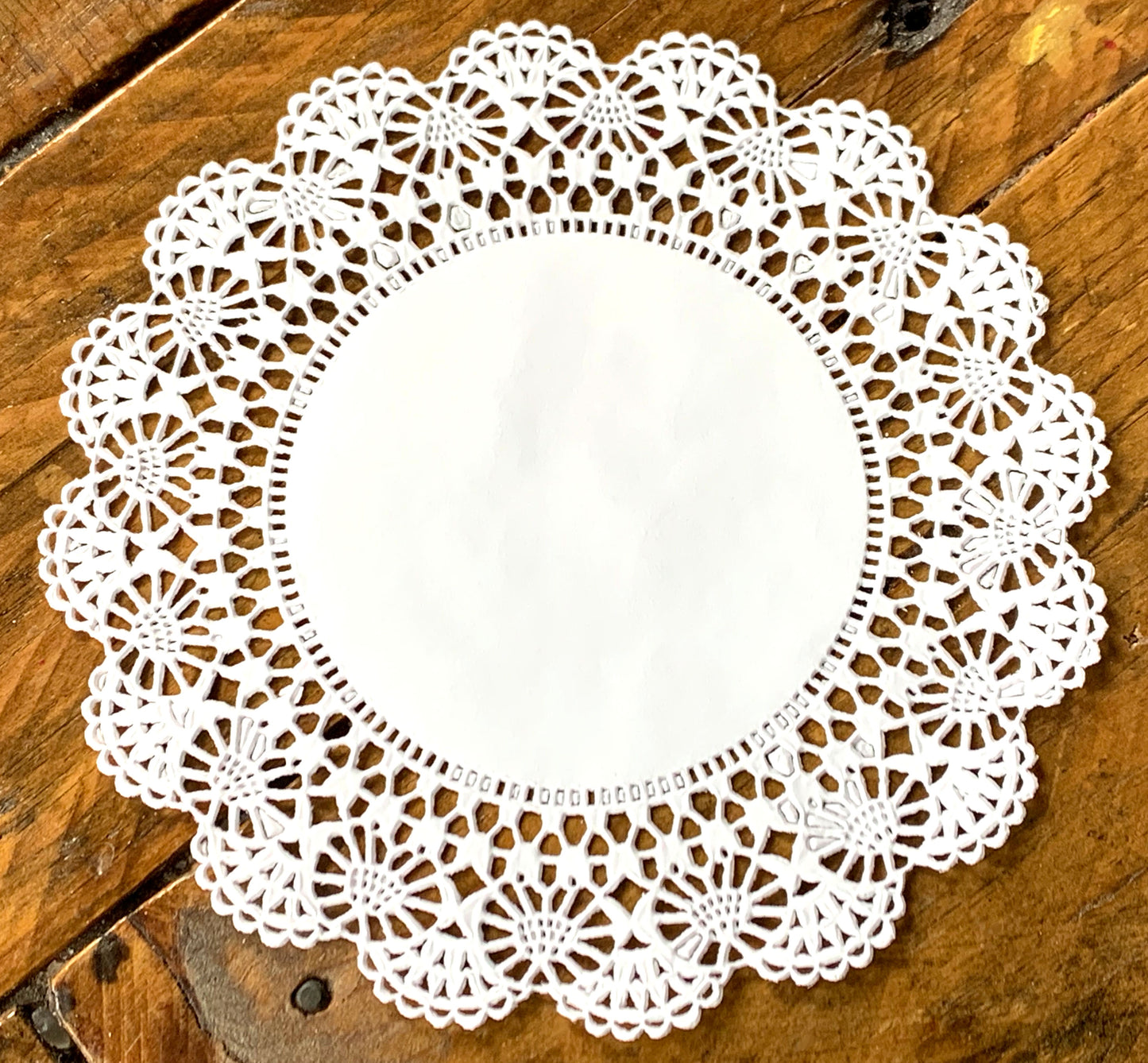 Doilies - 30 Spitzenuntersetzer für Muffins & Törtchen mit hübschen Design